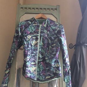 Reversible Lululemon athletic jacket.